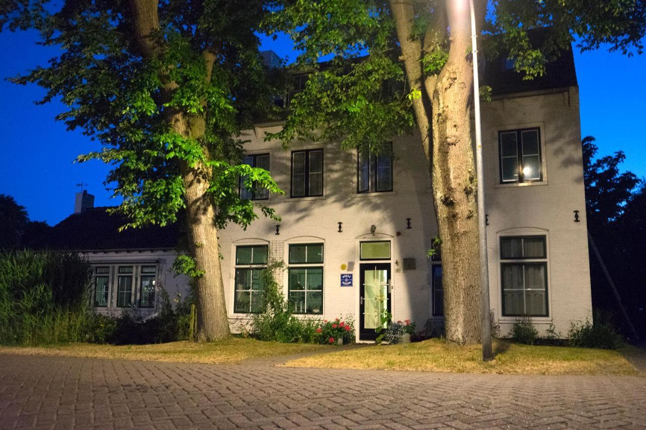 In De Witte Handt Midsland Esterno foto